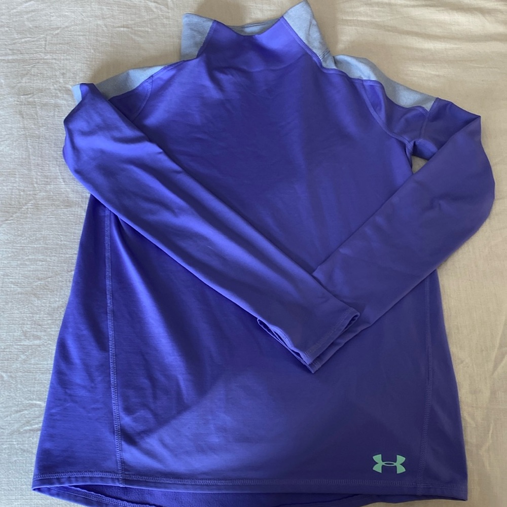 Under Armour size messy turtleneck Cold Gear